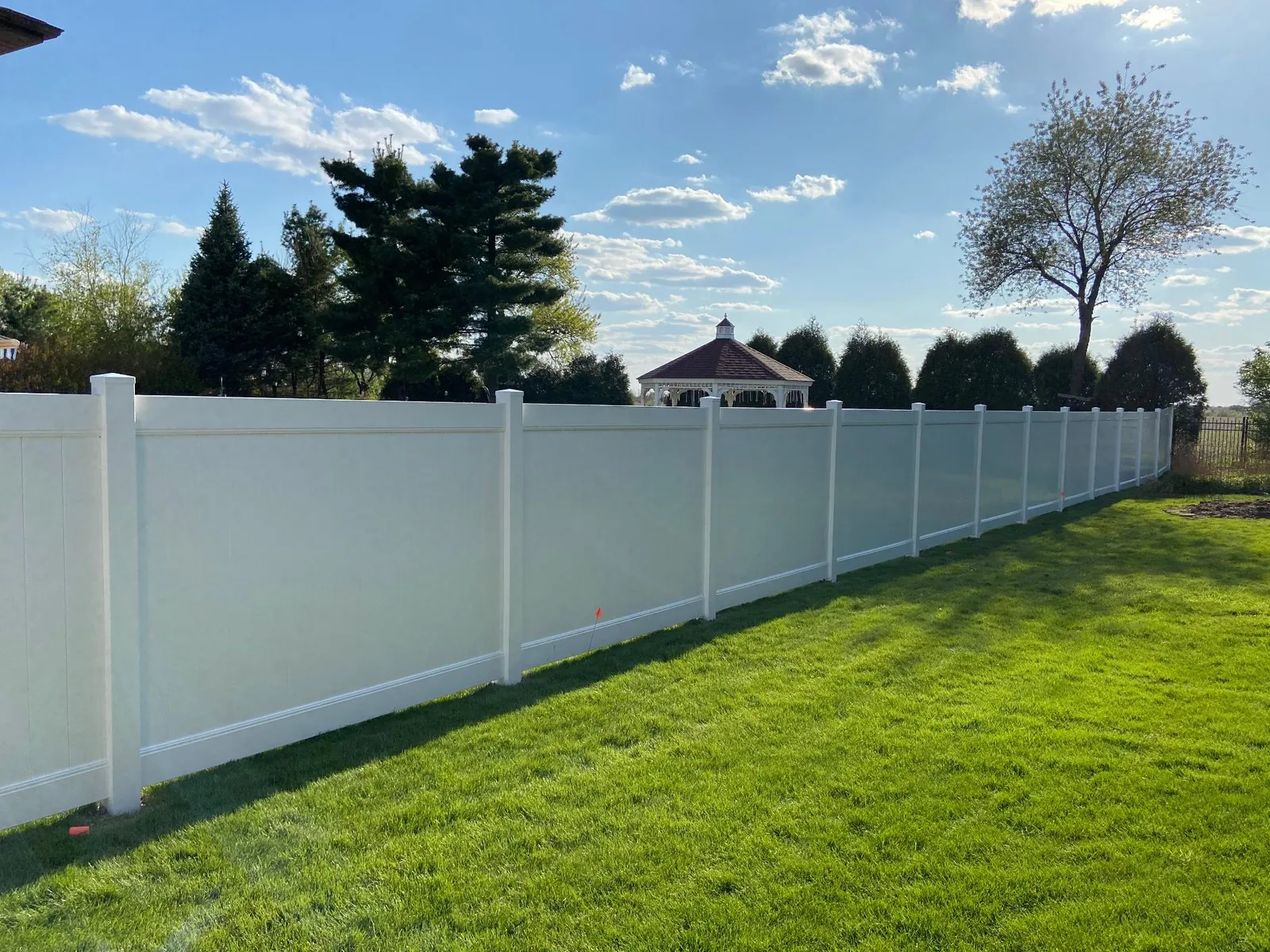 White Veka vinyl full-privacy fence — Orland Park